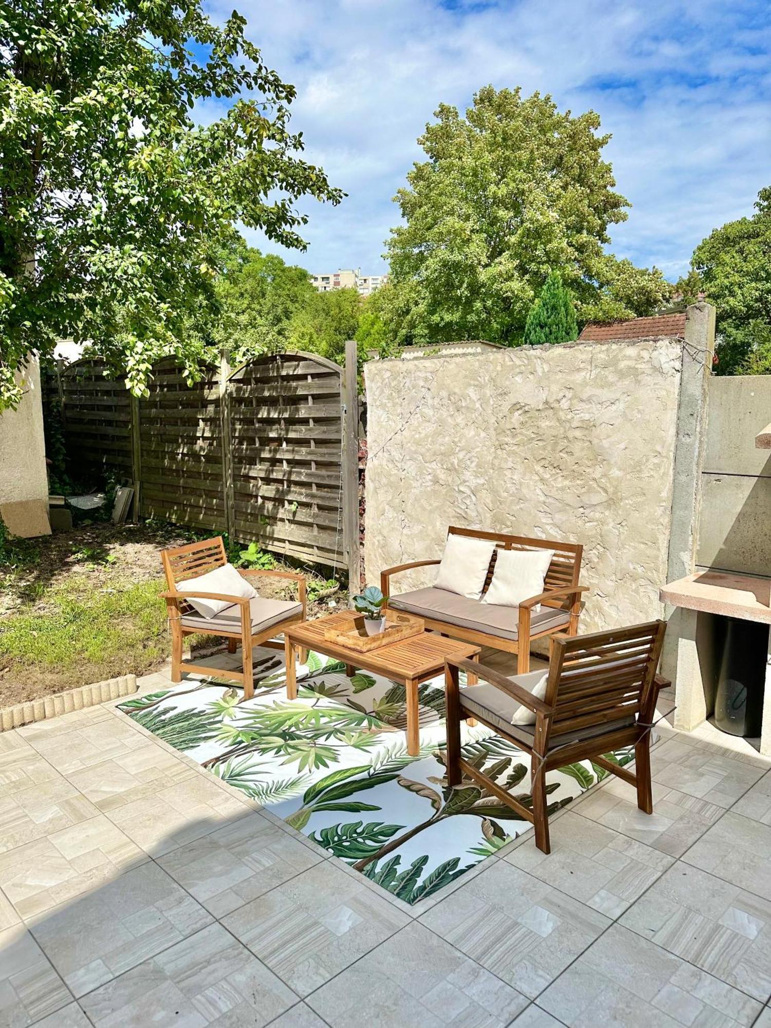 Charmante Maison Mitoyenne Melun Exterior foto